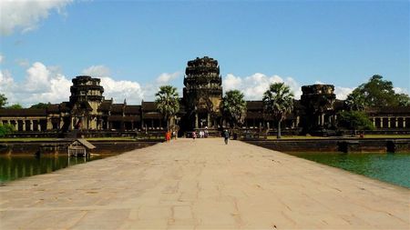 Angkor-Wat--3---Small-.JPG