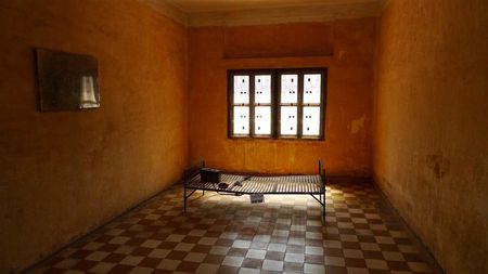 Musee-Tuol-Sleng---7---Small-.JPG