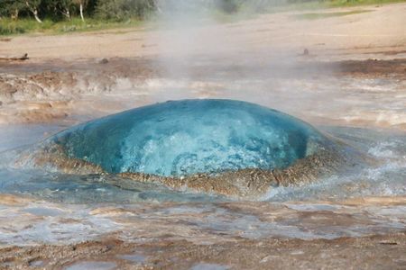 Geyser_Stokkur_bulle.jpg