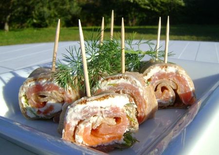 Roules-de-Saumon-Fume-copie-1.JPG