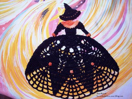 sorciere-crinoline-halloween-deco-crochet