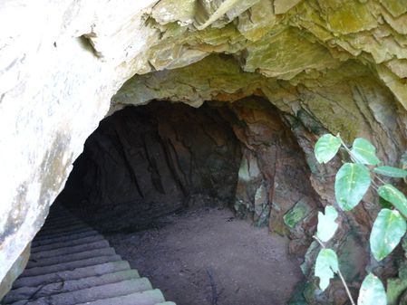 sounda-petit-tunnel-escalier