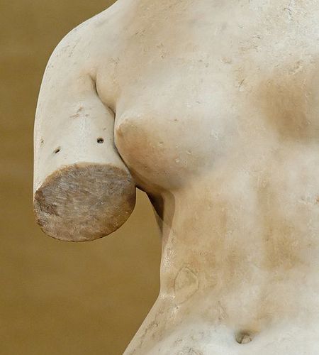 540px-Venus de Milo Louvre Ma399 n8