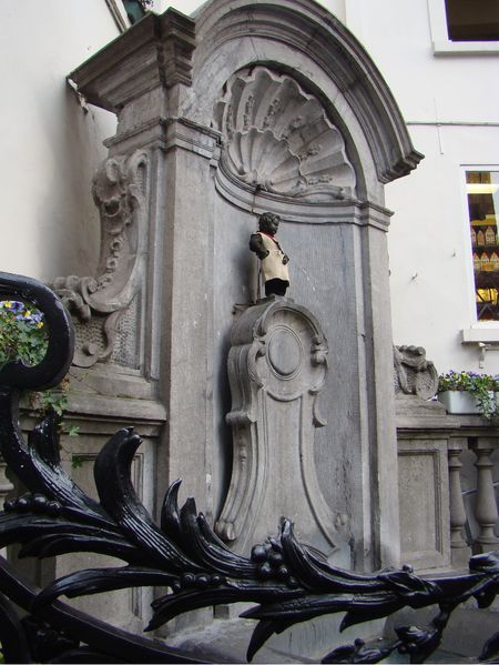 Manneken-pis-medaille-mars2010 bruxelles2