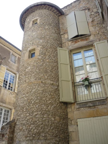 CUISINE-PUY-PROVINS-ANNECY-mai-juin-2010-085.JPG