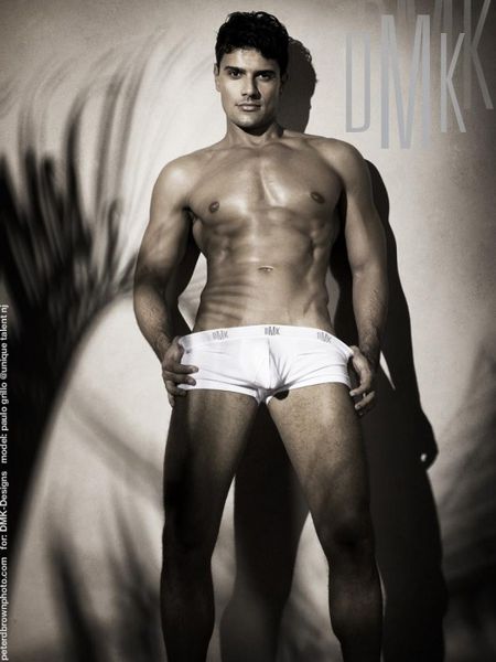 Paul-Grillo-Dmk-Underwear-Burbujas-De-Deseo-011-525x700.jpg
