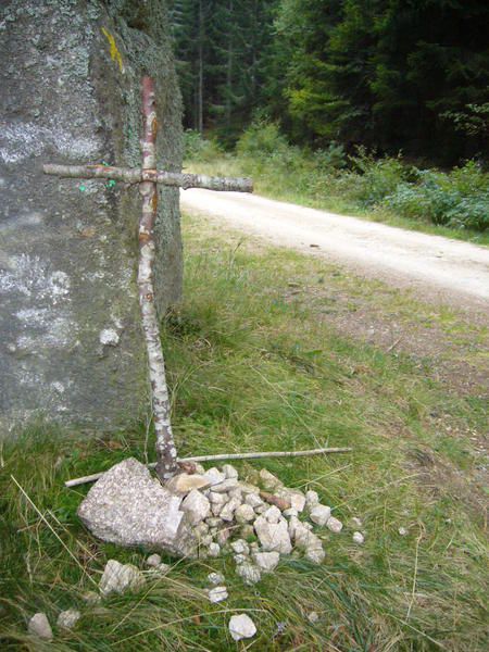 Chemin de Compostelle: les croix- Le Puy-Nasbinals