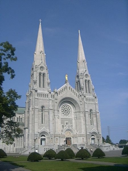 Ste-Anne-de-Beaupre--Quebec.jpg