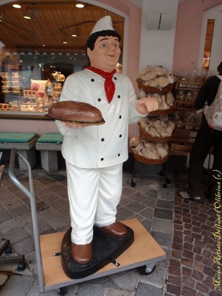Enseigne de boulangerie à Mayrhofen -> Cliquez sur la photo pour découvrir l'album Enseigne-de-boulangerie-a-Mayrhofen.JPG