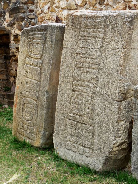 Monte Alban Pierres écriture (2)