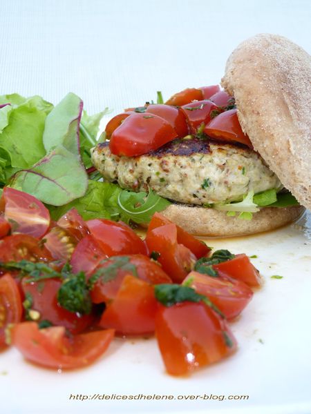 galette de poulet façon burger et salsa de tomates