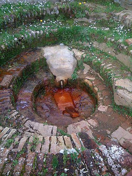 Chorro-de-agua-agria---mina-diogenes.jpg