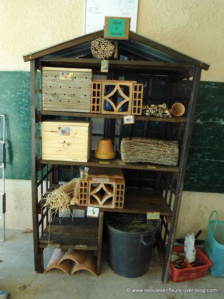 Hotel nichoir pour abeilles et insectes pollinisateurs (20