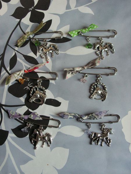 Epingles-chevaux.JPG