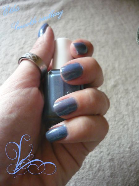 Essie Smooth sailling 2 couches