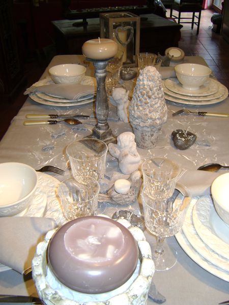 table-grise-et-blanche--gustavien--024.jpg