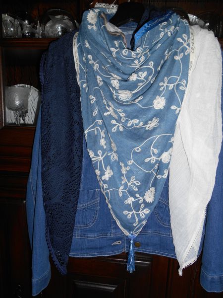 foulard-mixte-marine-et-jean.jpg