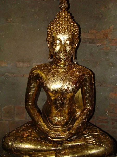 Y---Ayutthaya---Wat-Yai-Chai-Mongkhom-qui-penche--9-.JPG
