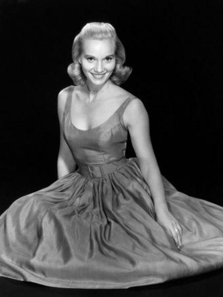 EVA MARIE SAINT32