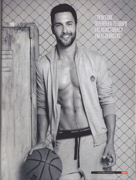 Noah-Mills-Mens-Health-Espana-Diciembre2012-Burbu-copie-3.jpg