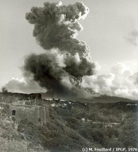 1976-09-22_MF_eruption-1.jpg