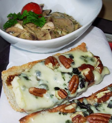 Tartines figues, roquefort & pécan3