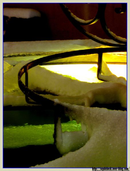 fontaine-riquewihr-neige---nuit 4210