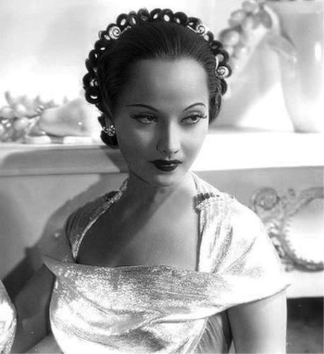 MERLE OBERON.-41