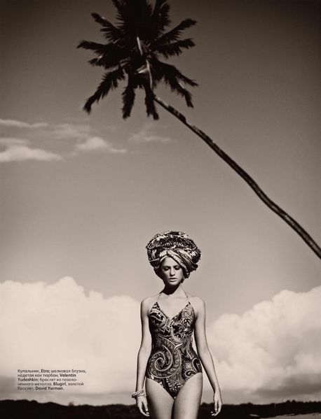 Alejandra Alonso by Mariano Vivanco for Vogue Russ-copie-5