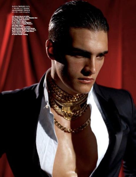 Vogue-Hommes-Japan-Branislav-Jankic-2011-Burbujas--copie-5.jpg