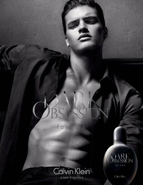 Matthew-Terry-Calvin-Klein-Dark-Obssesion-Fragance-Burbujas.jpg