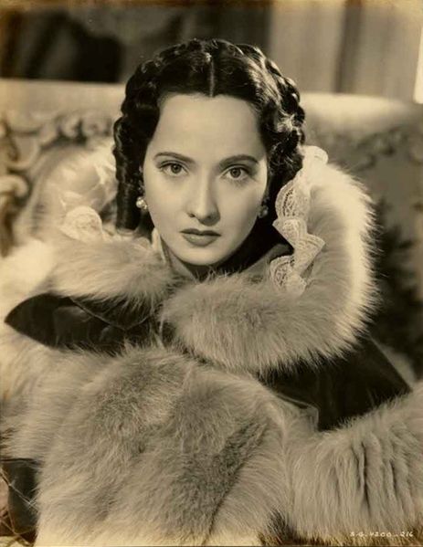 MERLE OBERON.-06