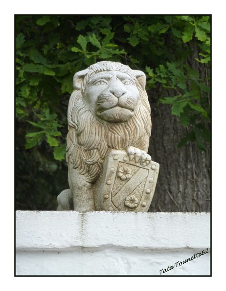 Statue-lion-1.JPG