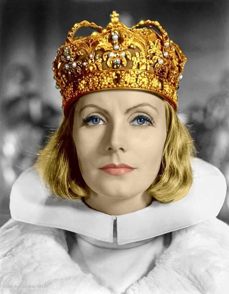 1-queen-christina-greta-garbo-1933-everett--2-.jpg