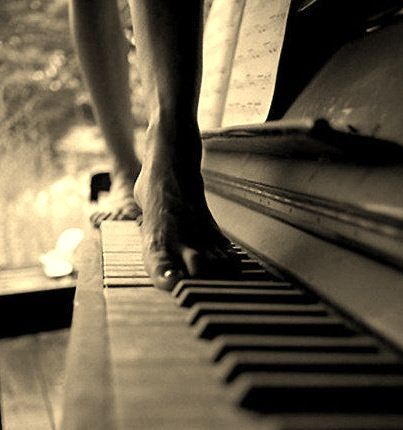piano-pieds.jpg