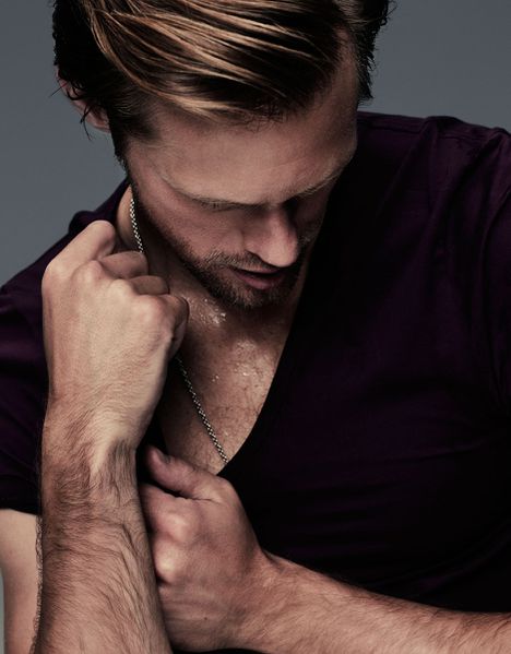 alexander-skarsgard-gq-homotography-3.jpg