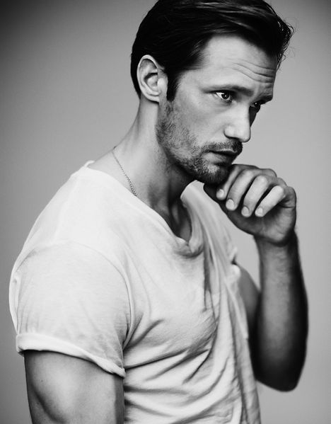 alexander-skarsgard-gq-homotography-4.jpg