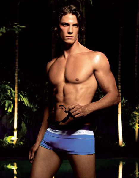 GQ16607-2.jpg