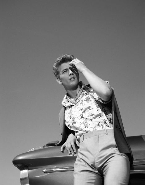 Fantastic-WillyV-Homotography-7.jpg