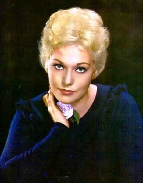 KIM NOVAK COLOR-11