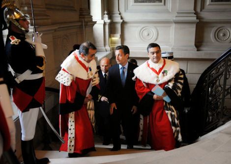 0902_ProcSarkozy_inside.jpg