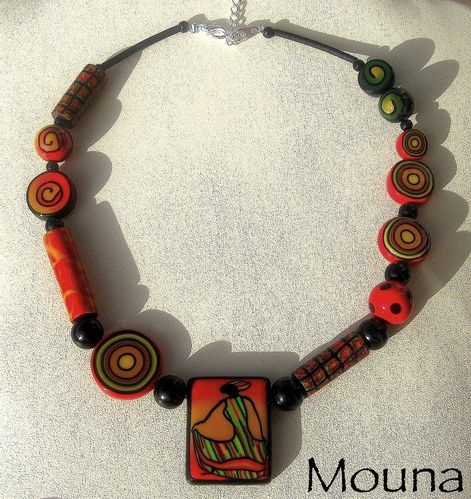 Collier Danse avec l'aube 1 DISPONIBLE: 28 euros.