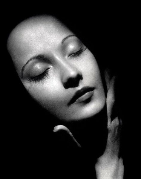 MERLE OBERON.-03