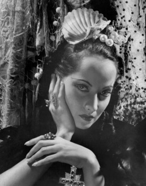 MERLE OBERON.-21