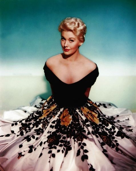 KIM NOVAK COLOR-01