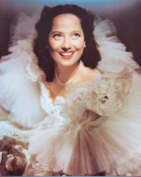 MERLE OBERON.-60