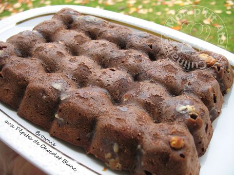 Brownie-au-pepites-de-chocolat-blanc1.JPG