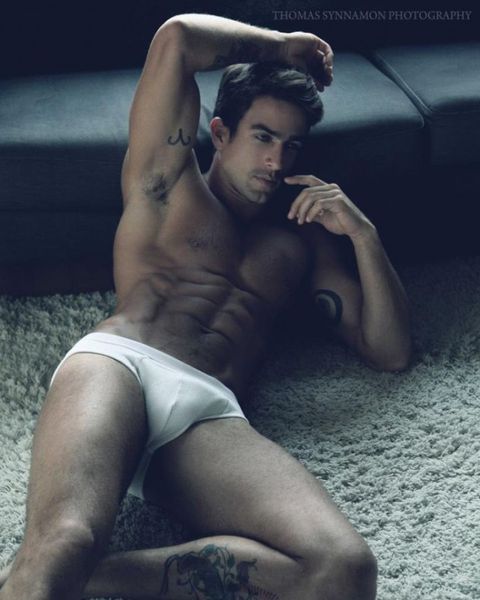 Erasmo-Viana-Hot-Body-Burbujas-De-Deseo-02-632x790.jpg