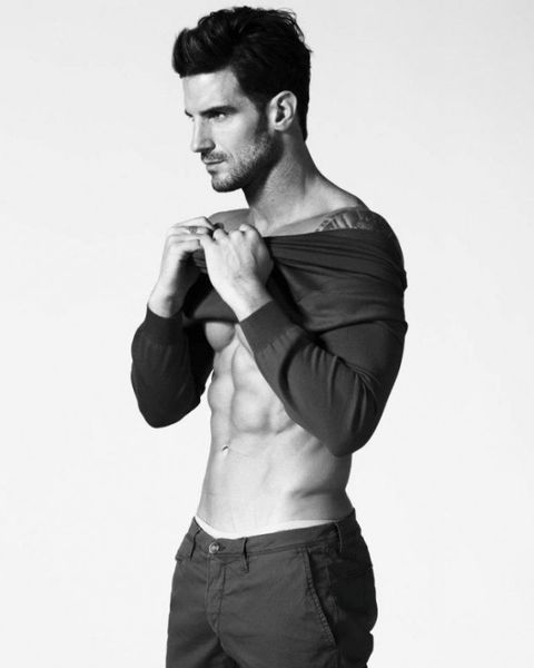 Aitor-Ocio-Belleza-De-Hombre-Burbujas-De-Deseo-02-632x790.jpg