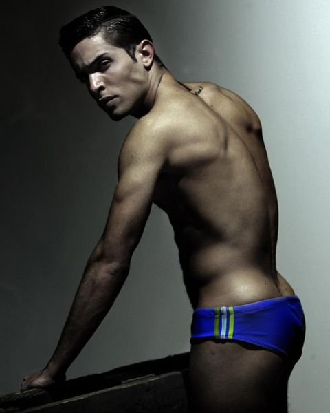 Javier-Covo-Belleza-Masculina-Burbujas-De-Deseo-011-632x790.jpg
